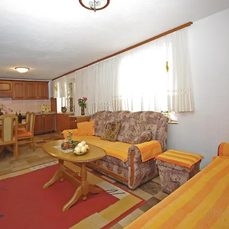 4 Bedroom Pet Friendly In Semesterbostad *