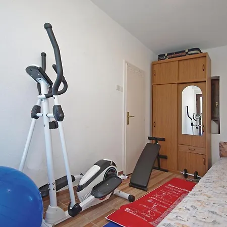 4 Bedroom Pet Friendly In Semesterbostad Podaca